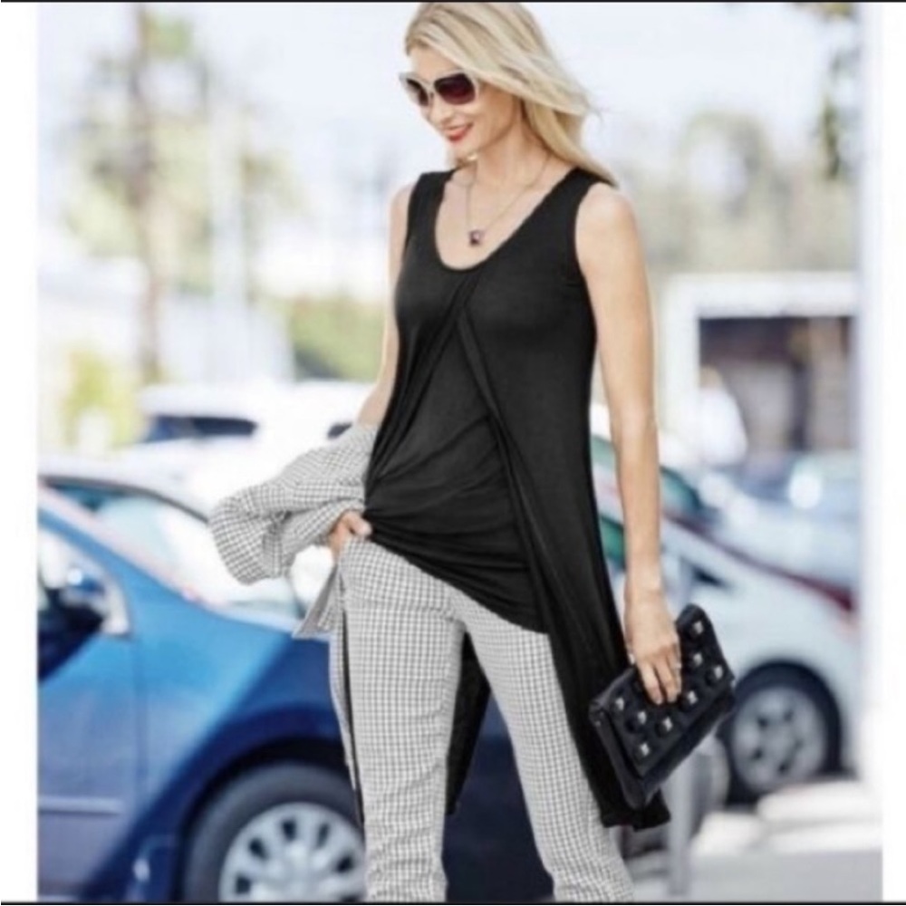 CAbi, black tank top with long sides